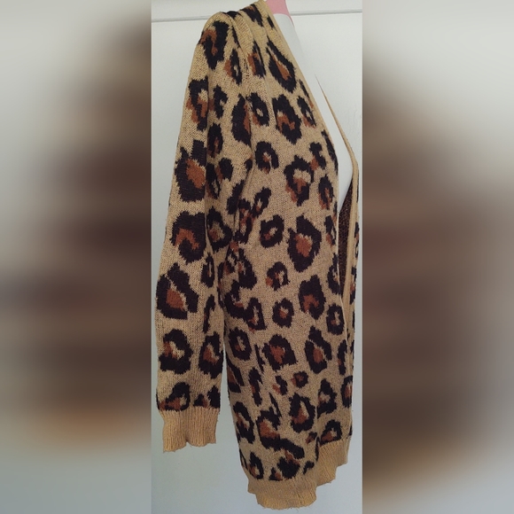 Leopard Print Open Cardigan - Picture 2 of 9
